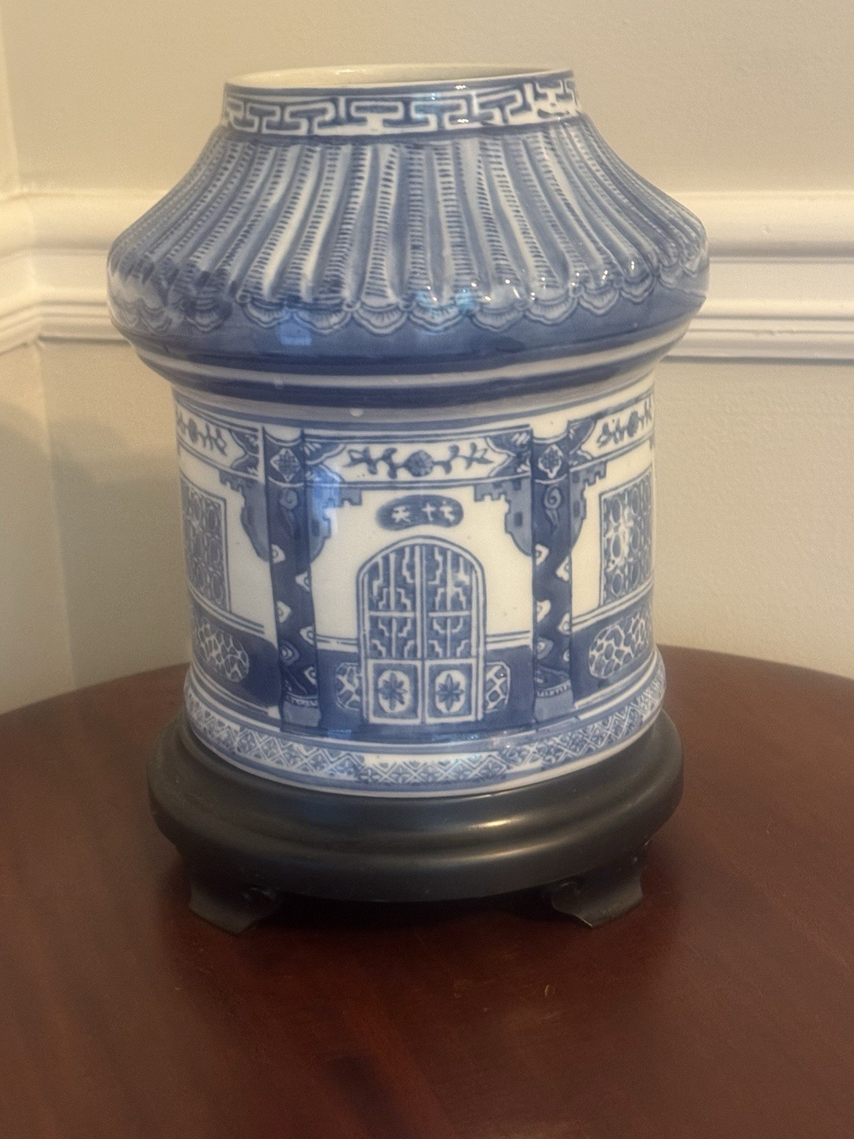 vintage blue & white Chinoiserie porcelain pagoda-style jar, Wooden Base 