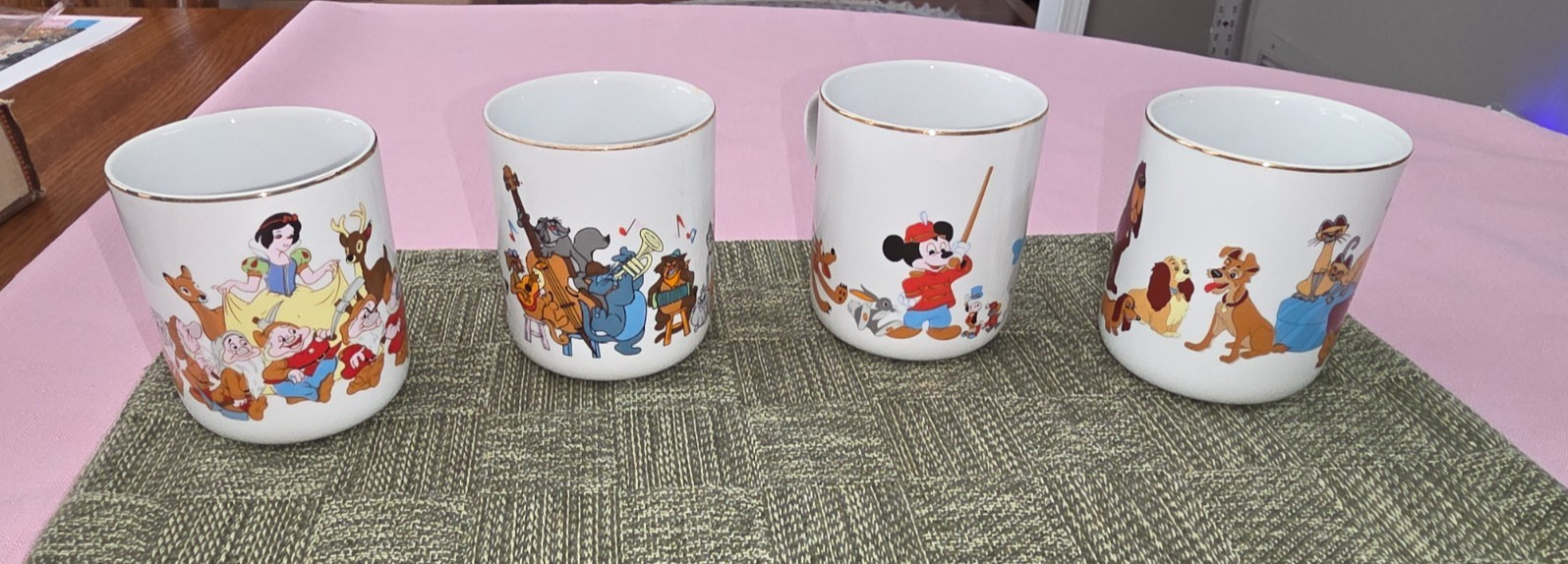 Vintage Walt Disney Productions Set 4 Mugs Gold Rim Mickey Snow White Japan