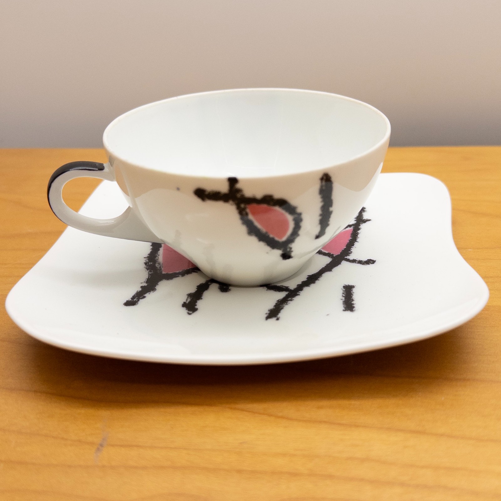 *RARE* Vtg FRED ROBERTS CO San Francisco (Japan) TEACUP & SAUCER MODERN ABSTRACT