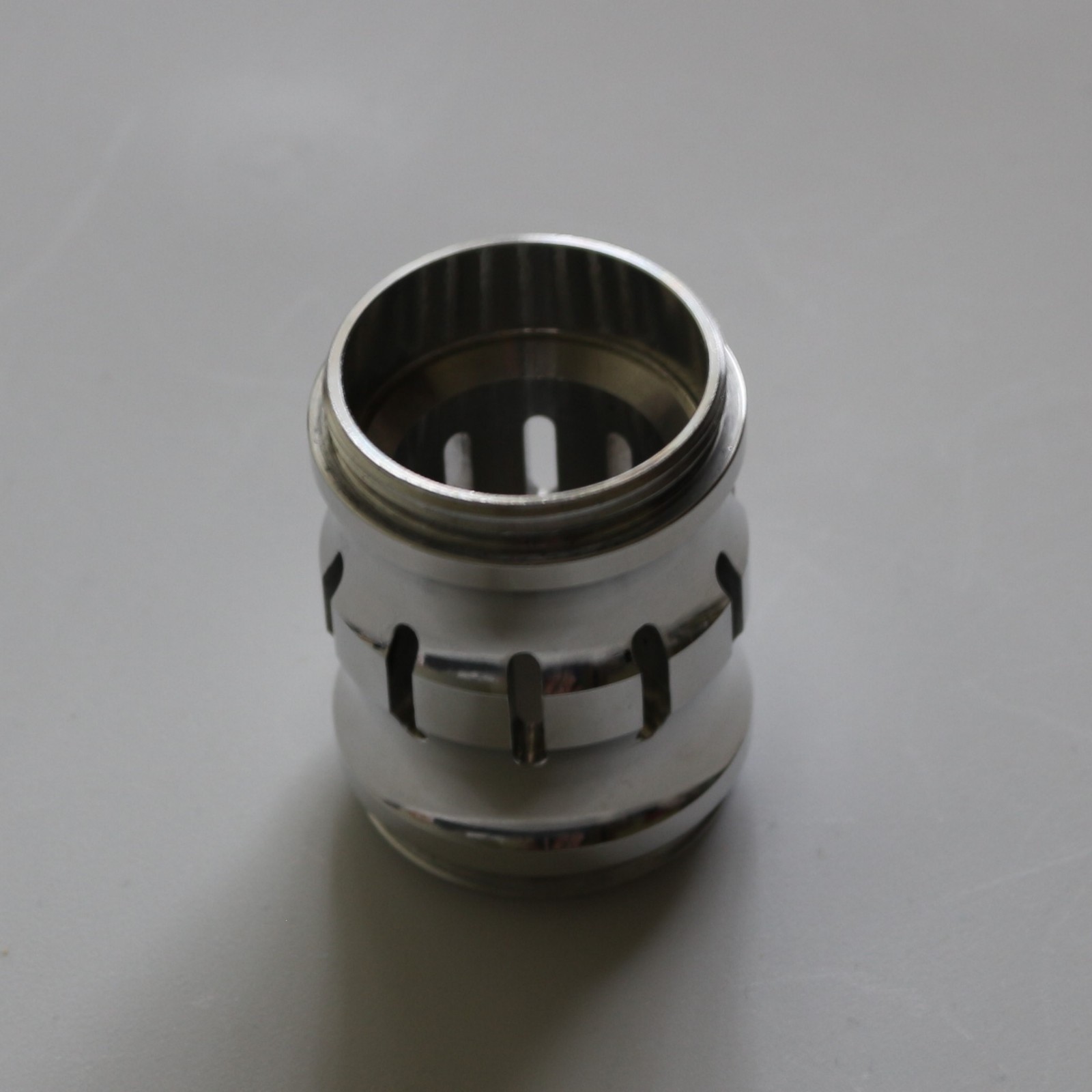 Solo\'s Hold Padawan Coupler