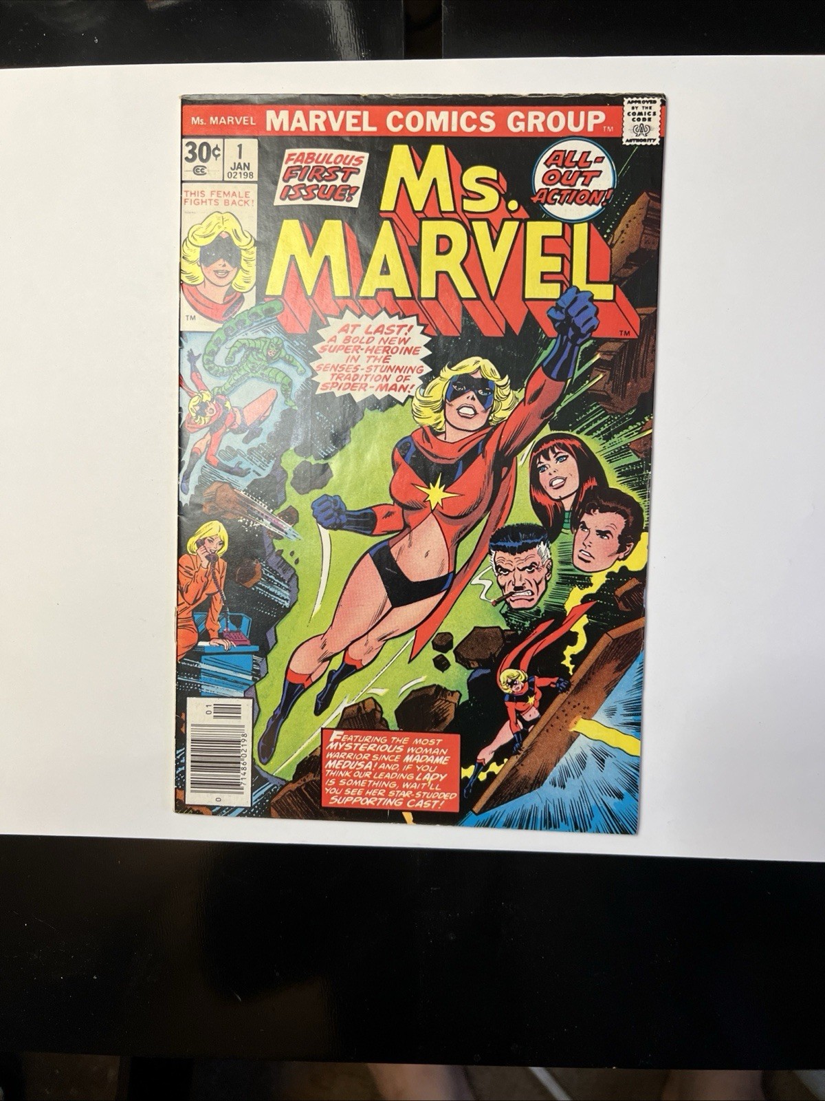 Ms. Marvel #1 1977 Marvel Comics 1st Carol Danvers Captain Marvel Bronze Age Key