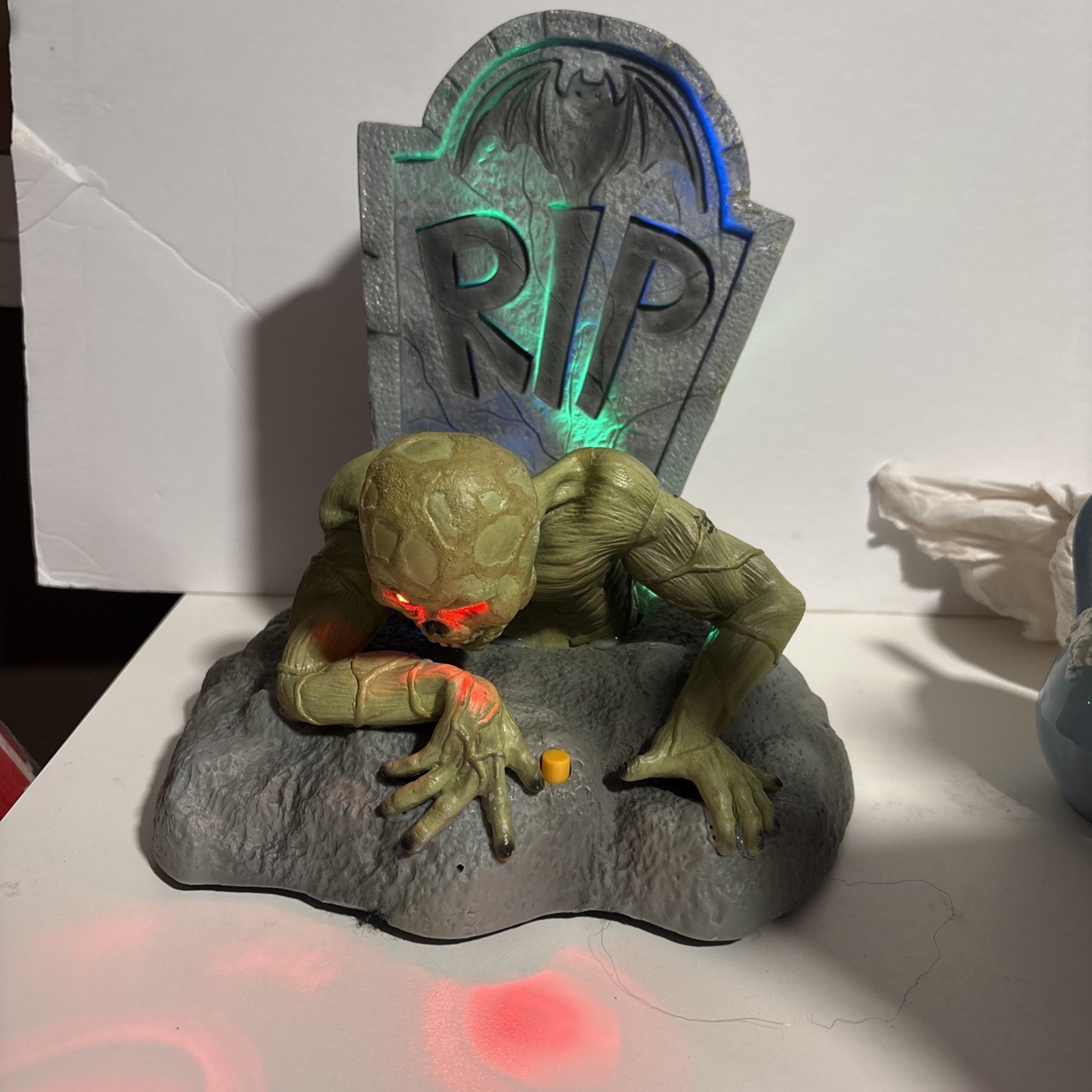 Gemmy Zombie Dead Ed RIP Ghoul Tombstone Light Up Animatronic Halloween Decor