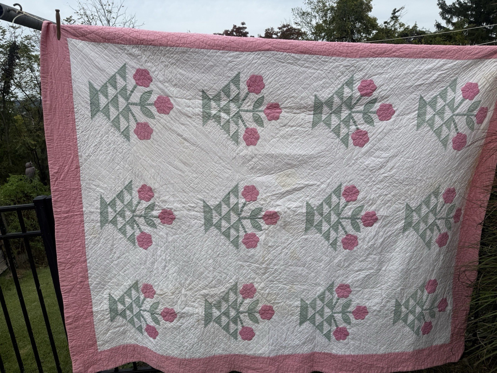 vintage Pink Green White Floral Basket Quilt 64 X 82
