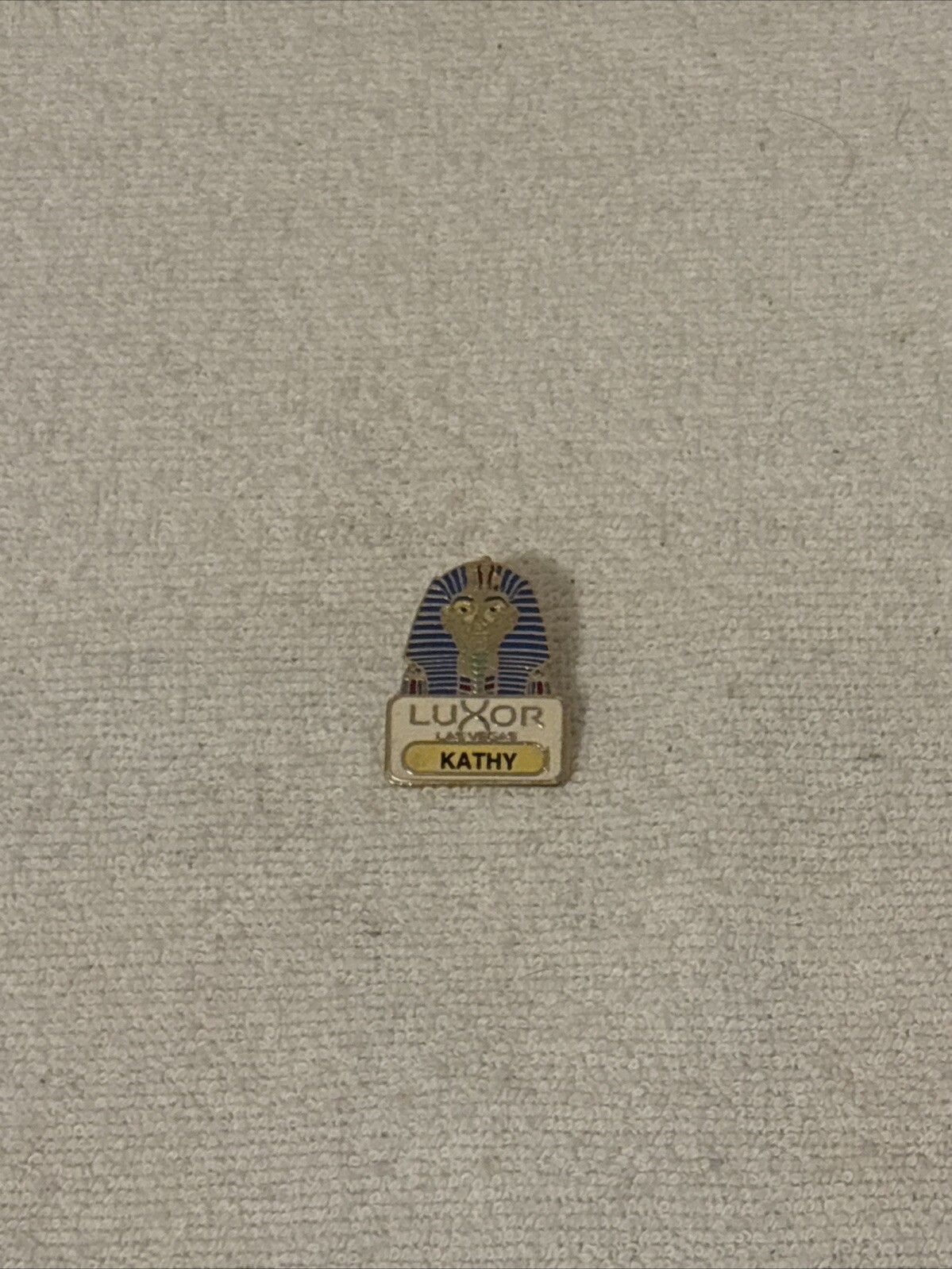 VTG 1995 LUXOR PIN PERSONALIZED W NAME KATHY LAS VEGAS KING TUT EGYPT 