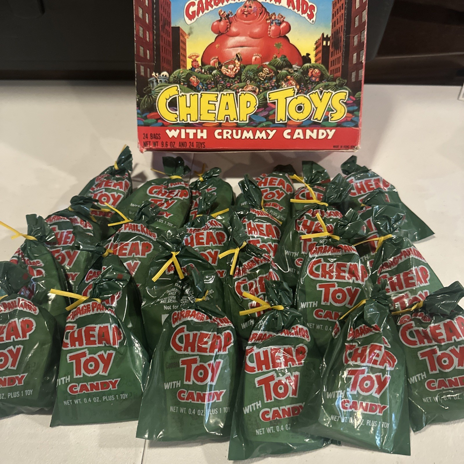 1986 Topps  Rare Vintage Garbage Pail Kids Cheap Toys 24 bags In Original Box. 