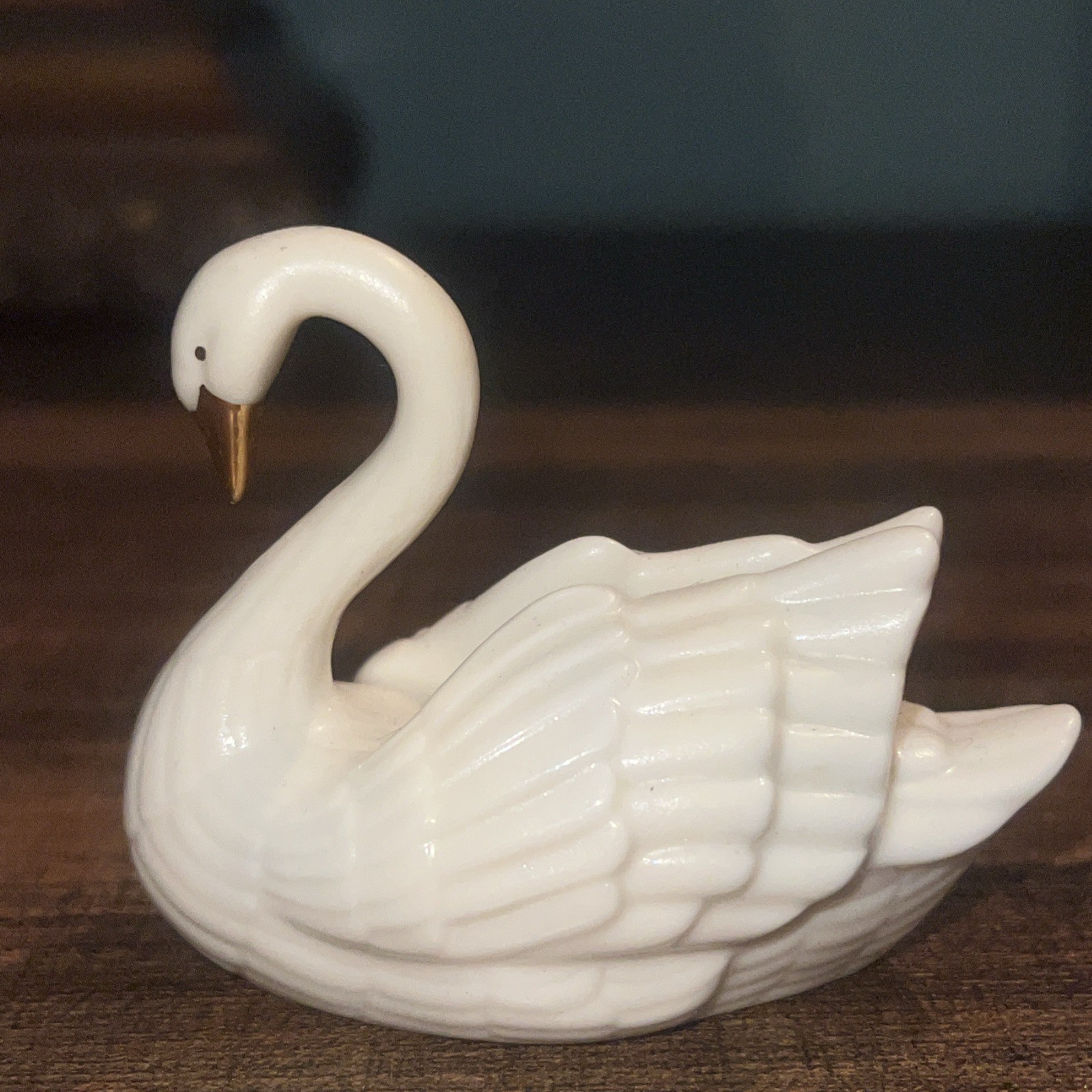 Lenox Mini Ivory Swan Place Card / Cake Topper with 24k beak *MINT CONDITION*