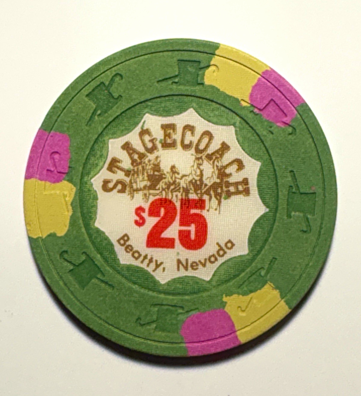 -VINTAGE Nevada-**STAGECOACH**$25 Casino Chip Beatty NV Green Pink/Yellow -1983