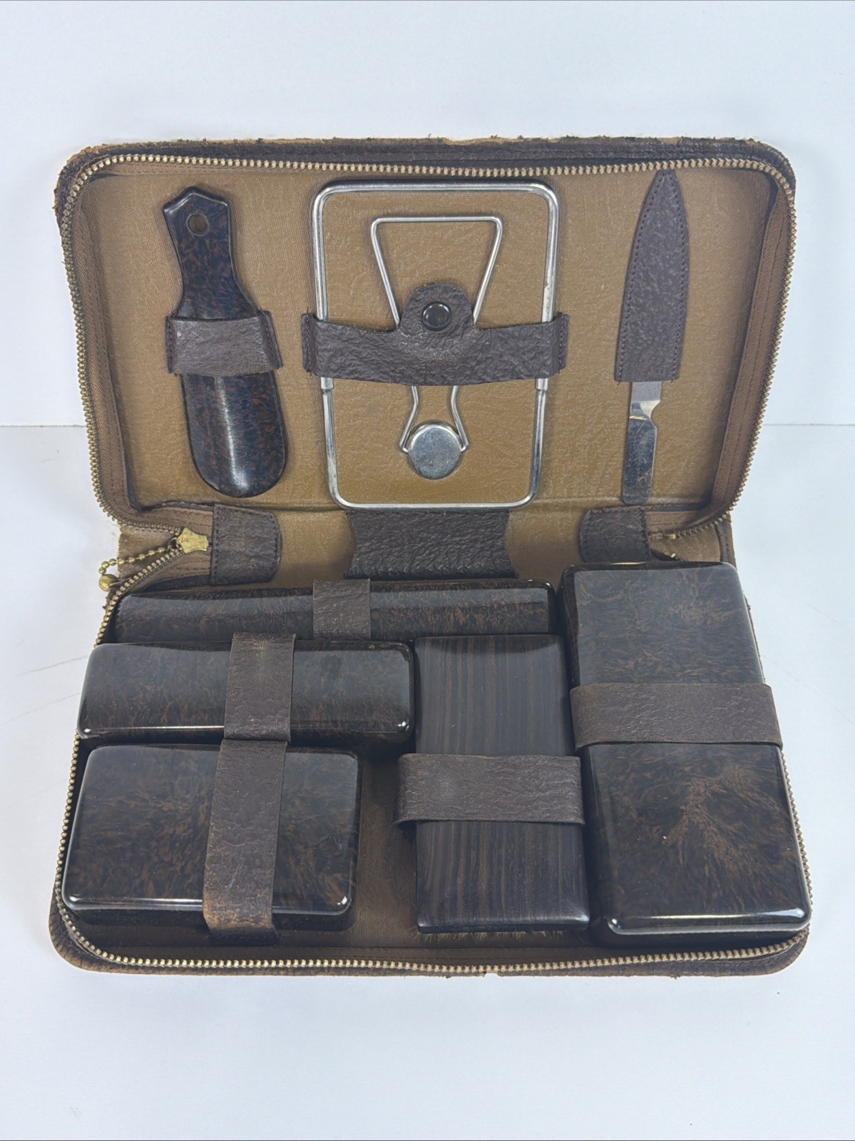 VTG Men’s Travel Shaving Grooming Kit Leather Toiletries Case “W.B.M.”  10.5in