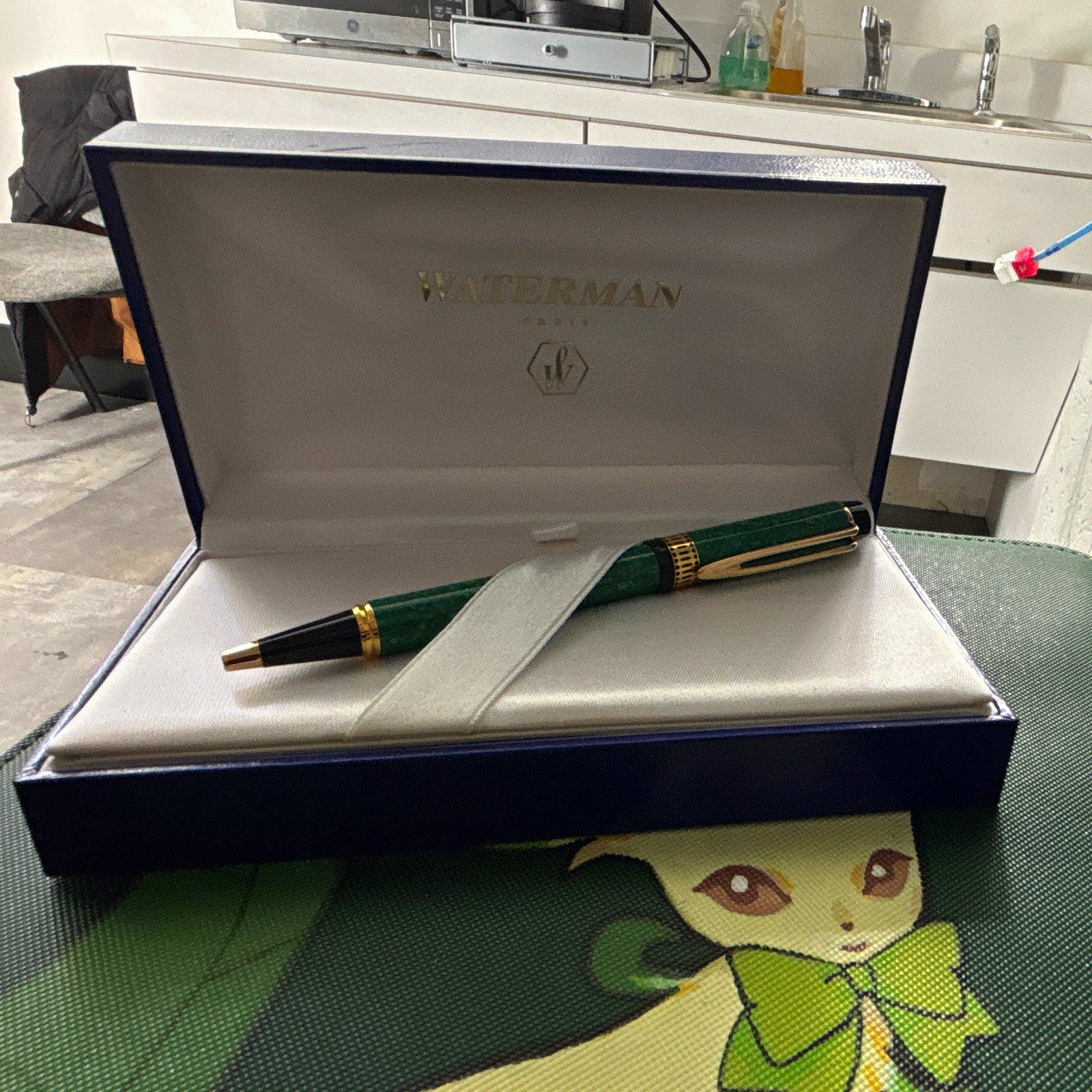 Waterman Green Marble Resin Ballpoint Pen Black Ink Gold Trim w/ Box