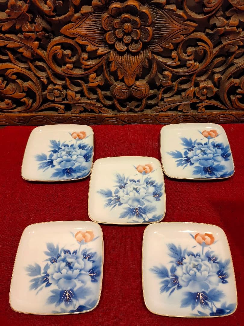 Fukagawa Seiji Square Porcelain Plates Peony Gold Color 4.7 Inch
