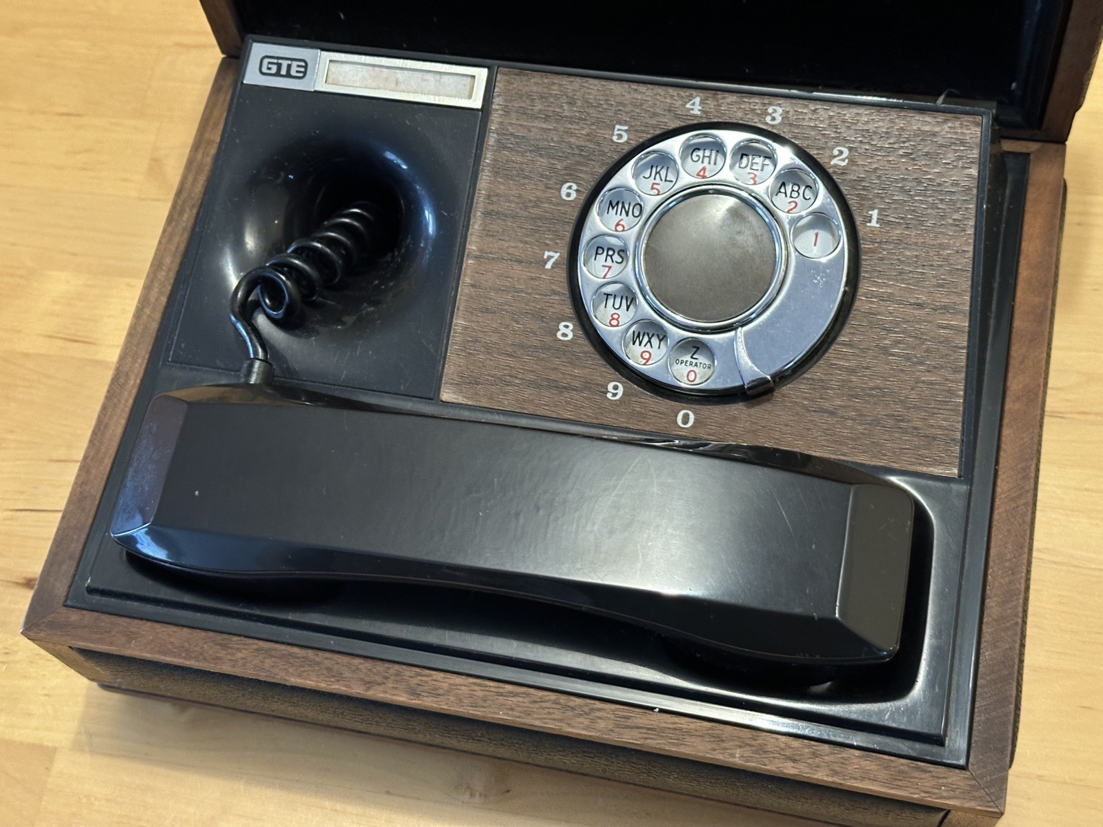 Vintage GTE Telephone Dial Wood Box Executive Desk Phone Not Tested