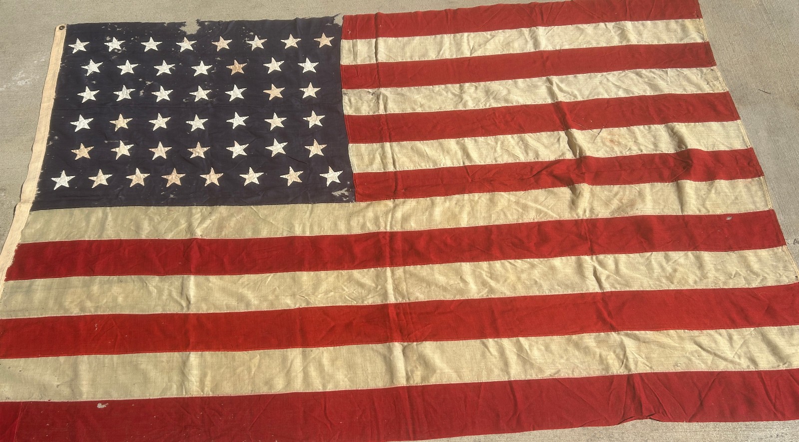 Very Rare Piece of History  -   44 Star American Flag -  67\