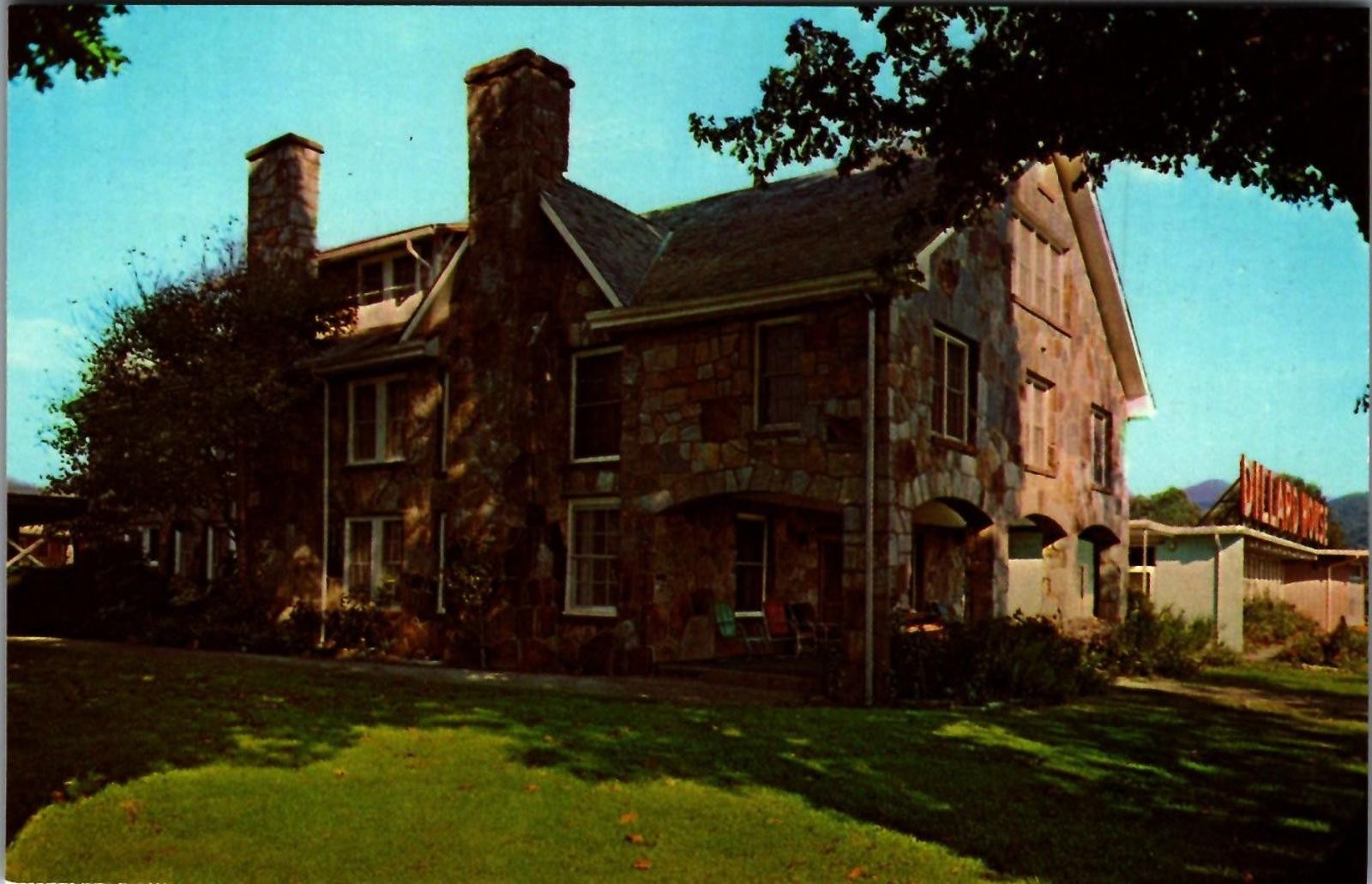 The Dillard House Postcard, Dillard, Georgia