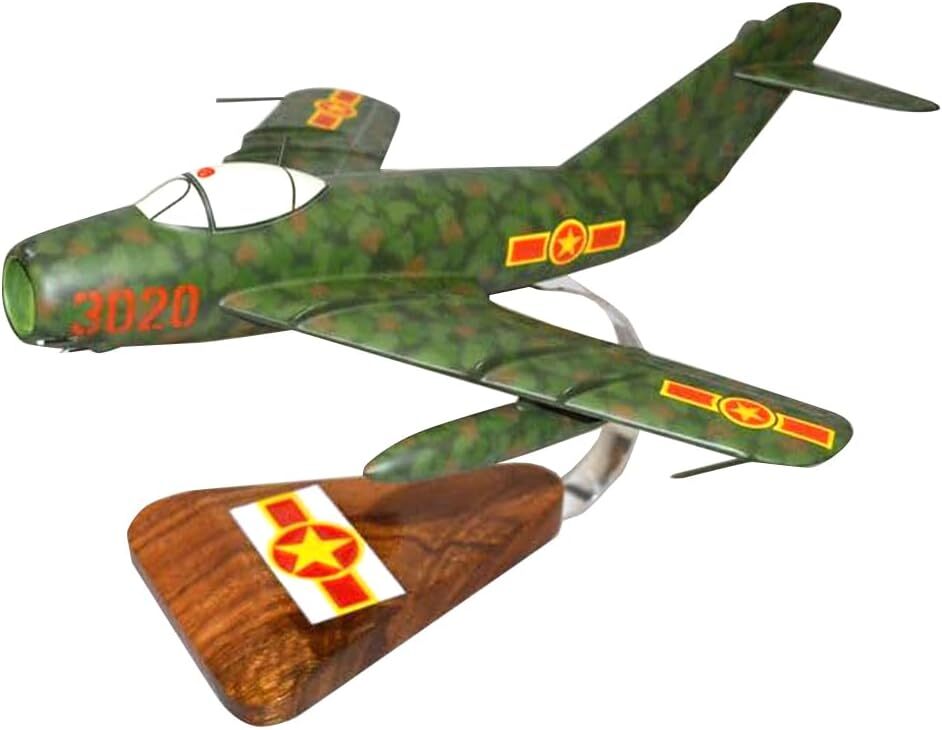 NVAF Mikoyan-Gurevich MiG-17 Fresco Desk Top Display 1/32 Jet Model SC Airplane