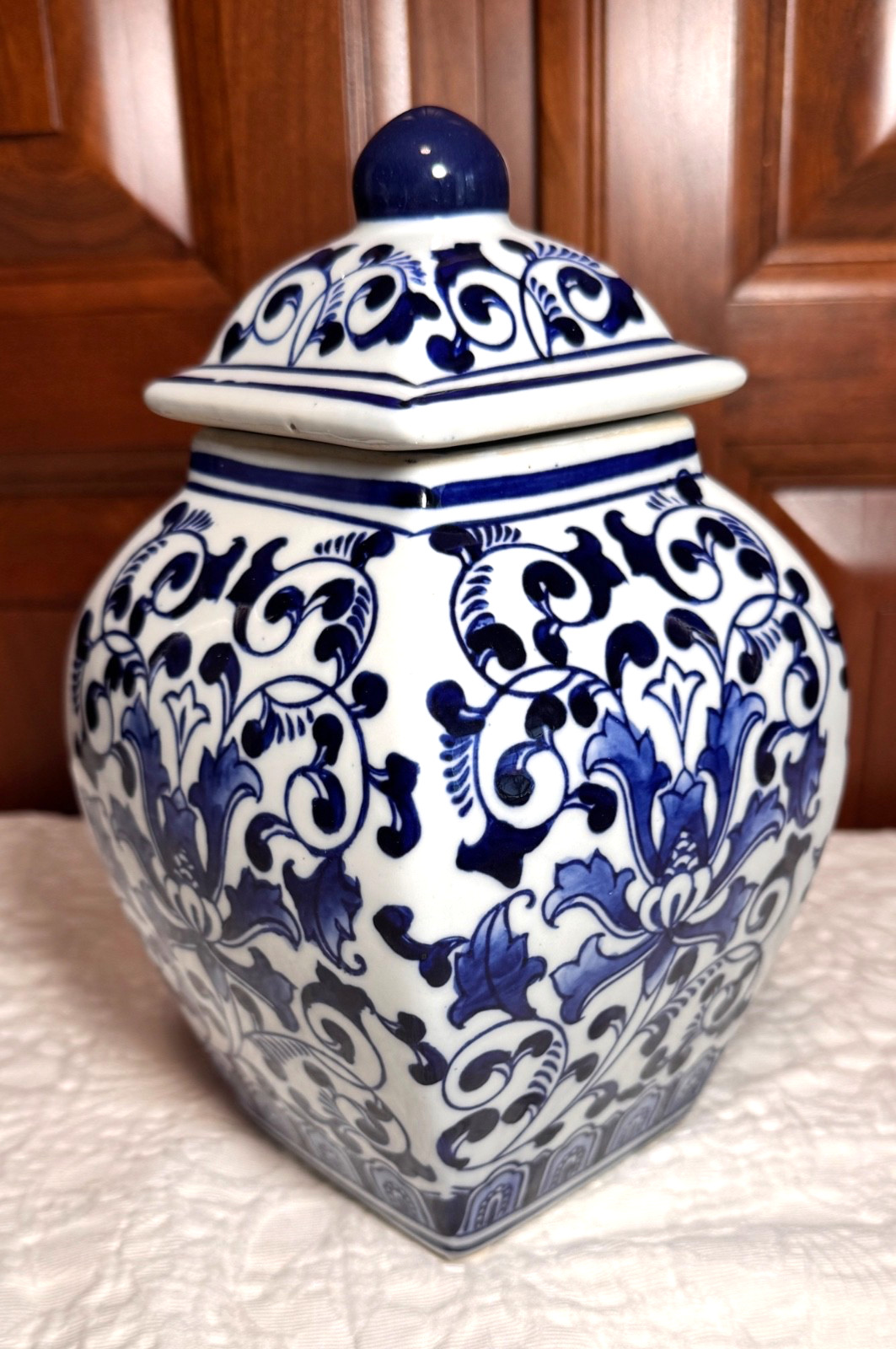 NEW VTG Bombay Colbalt Blue & White Floral Porcelain Ginger Jar/ Canister Lidded