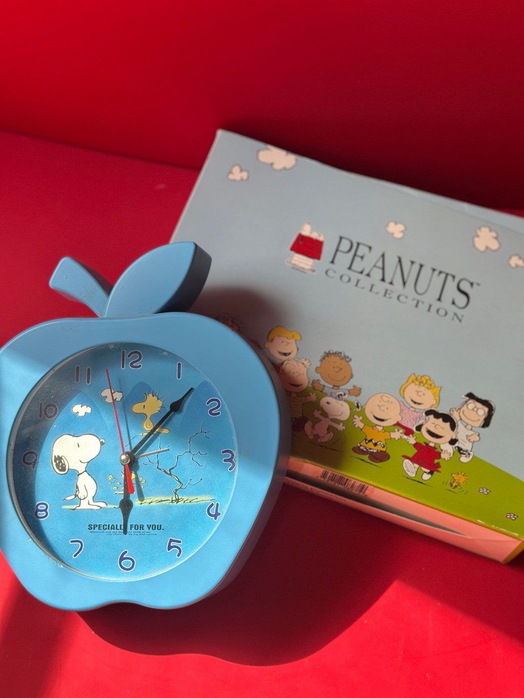 Rare Westland Snoopy Apple Peanuts Wall Clock New in Box Rare Westland Snoopy Apple Peanuts Wall Clock New in Box