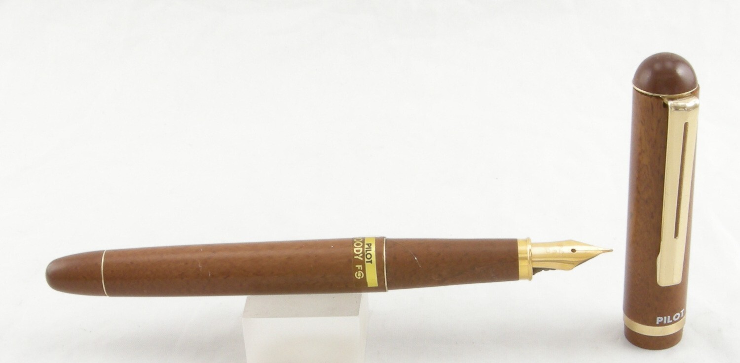 Pilot Woody Wood-Look & Gold Fountain Pen - Fine Nib - 1970's - New-Old-Stock