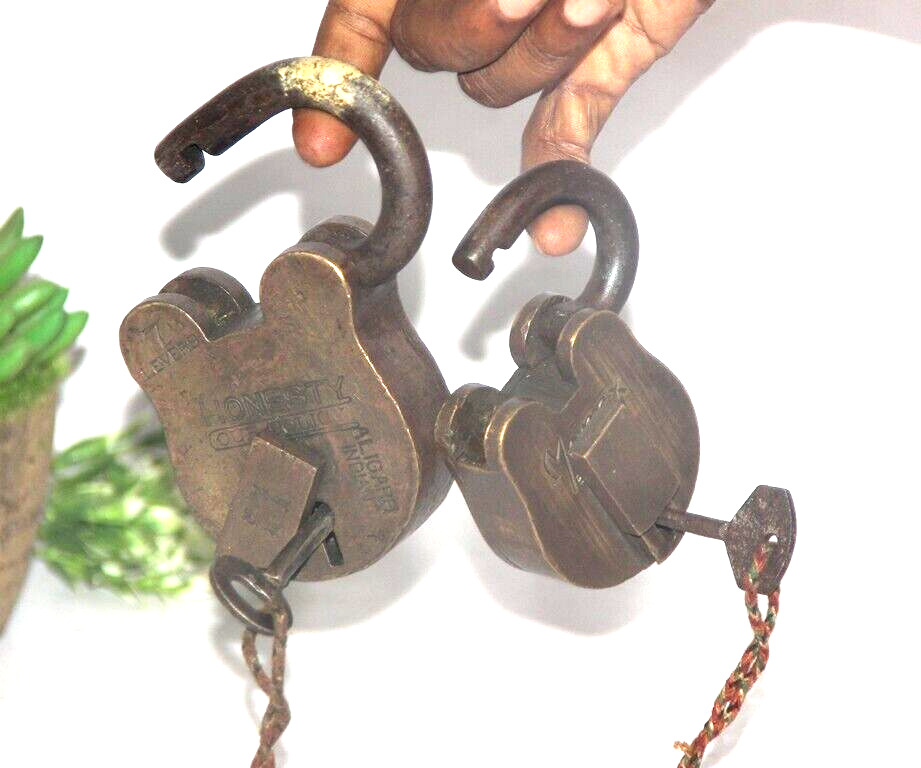 1930'S OLD BRASS 2PC UNIQUE SHAPE HANDCRAFTED PAD LOCK WITH KEY, NICE PATINA5082