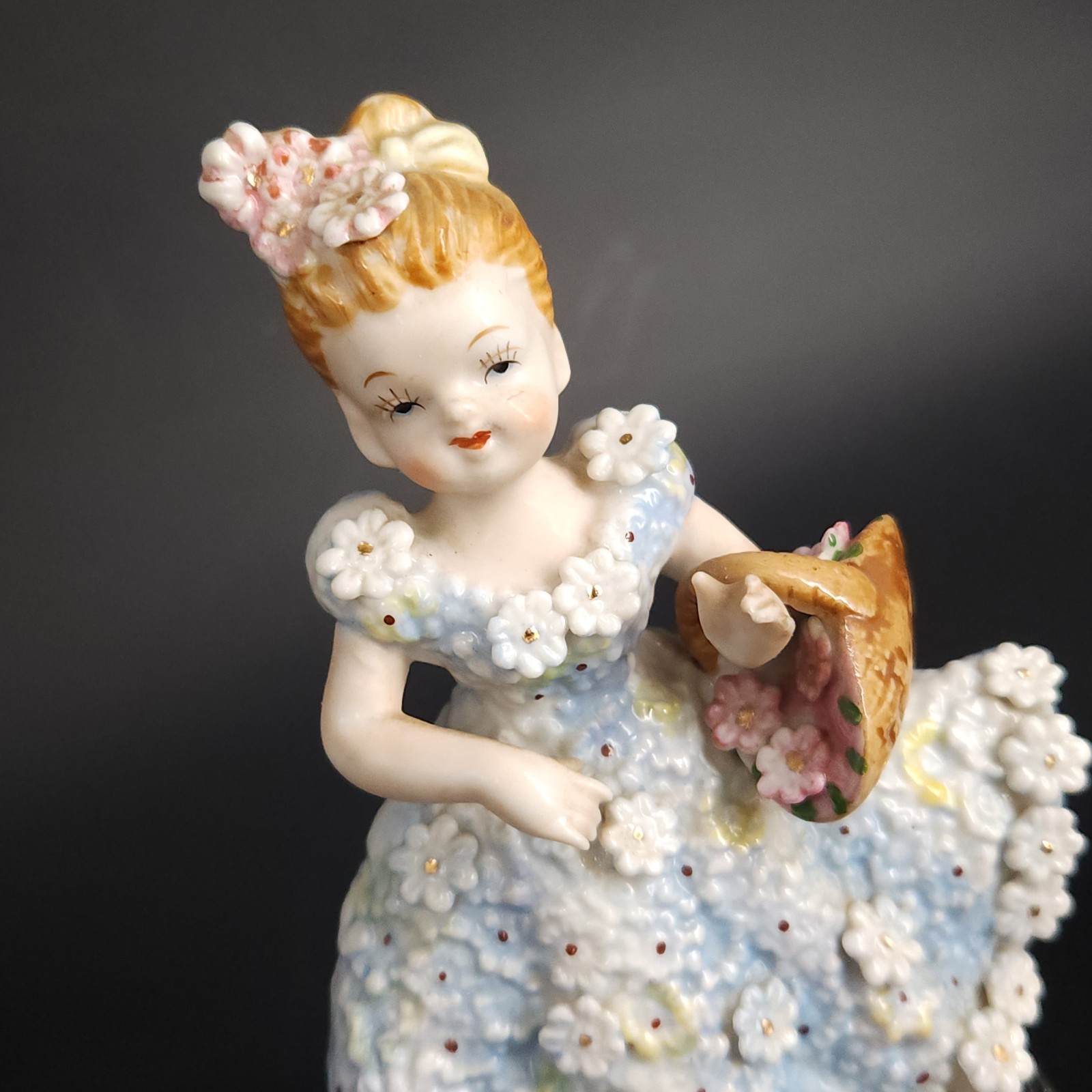 Vtg Arnart Girl Lady Ceramic Figurine Blue 3D Flowers Dress #6973D 1950\'s 5.5\