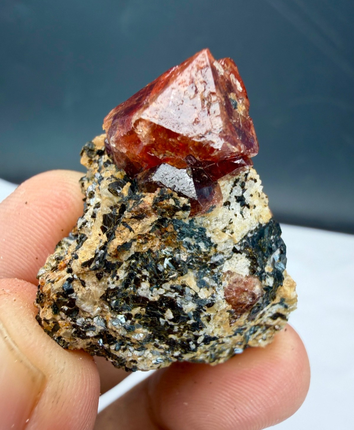 Red Zircon Crystal With Matrix Combine / Collector Mineral Specimen , 85 Carats
