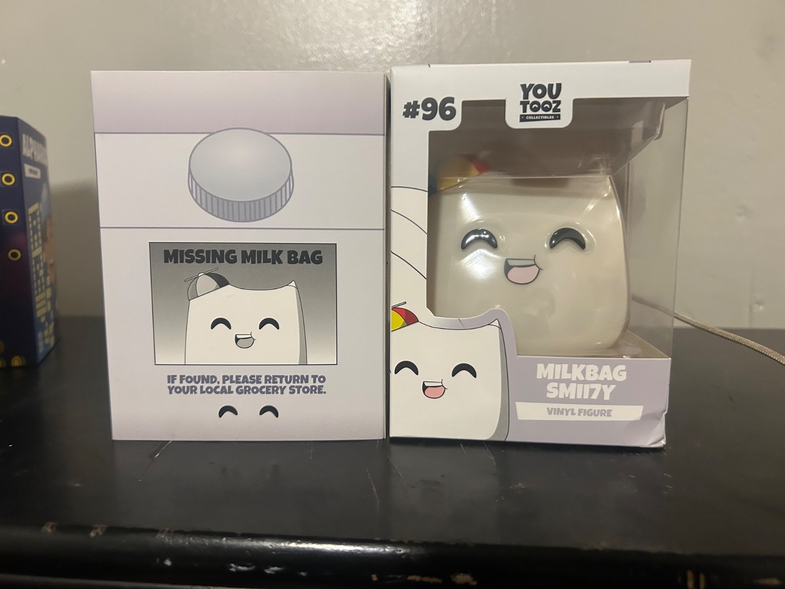 Youtooz Collectibles SMii7Y #27 Milkbag Vinyl Figure Rare New Unopened