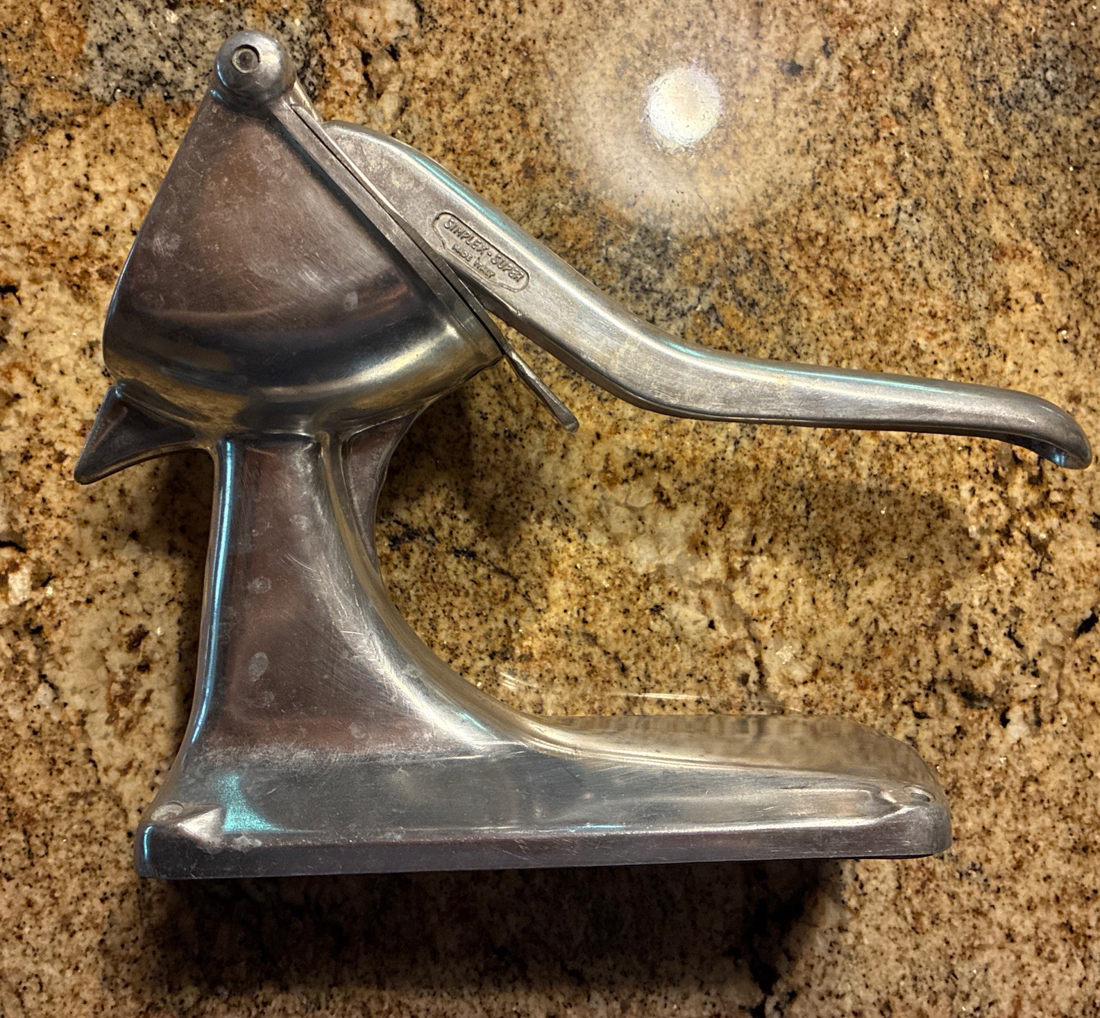 VTG 1990’s Simplex-Super Italian Aluminum Citrus Juicer Press Complete w Insert