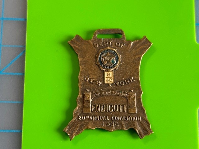 WF-048 VINTAGE 1938 American Legion New York 20th Annual Convention Watch Fob