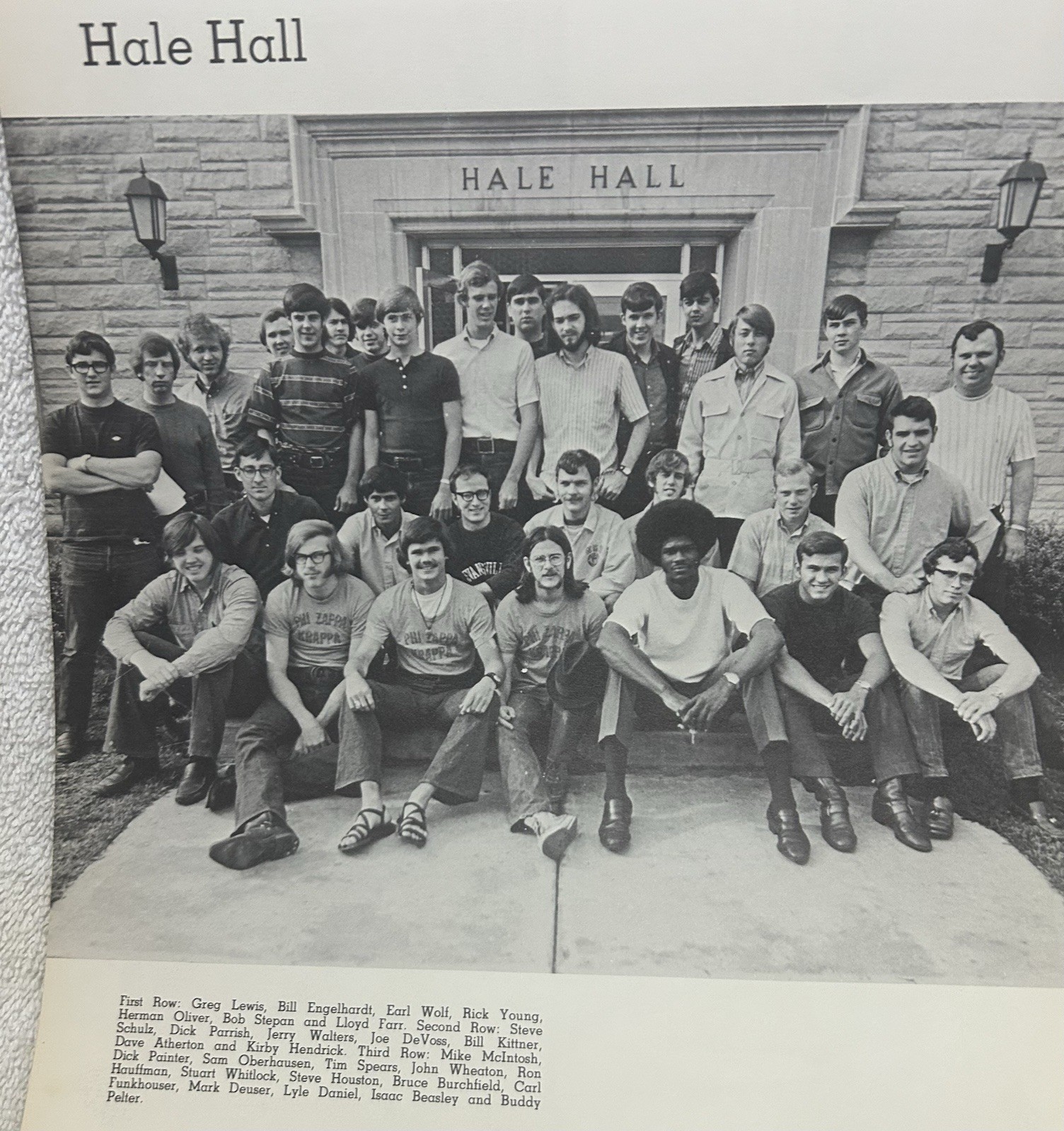 Vtg. Photo Of Residents Of Hale Hall University Of Evansville IN 1970-71 With ID