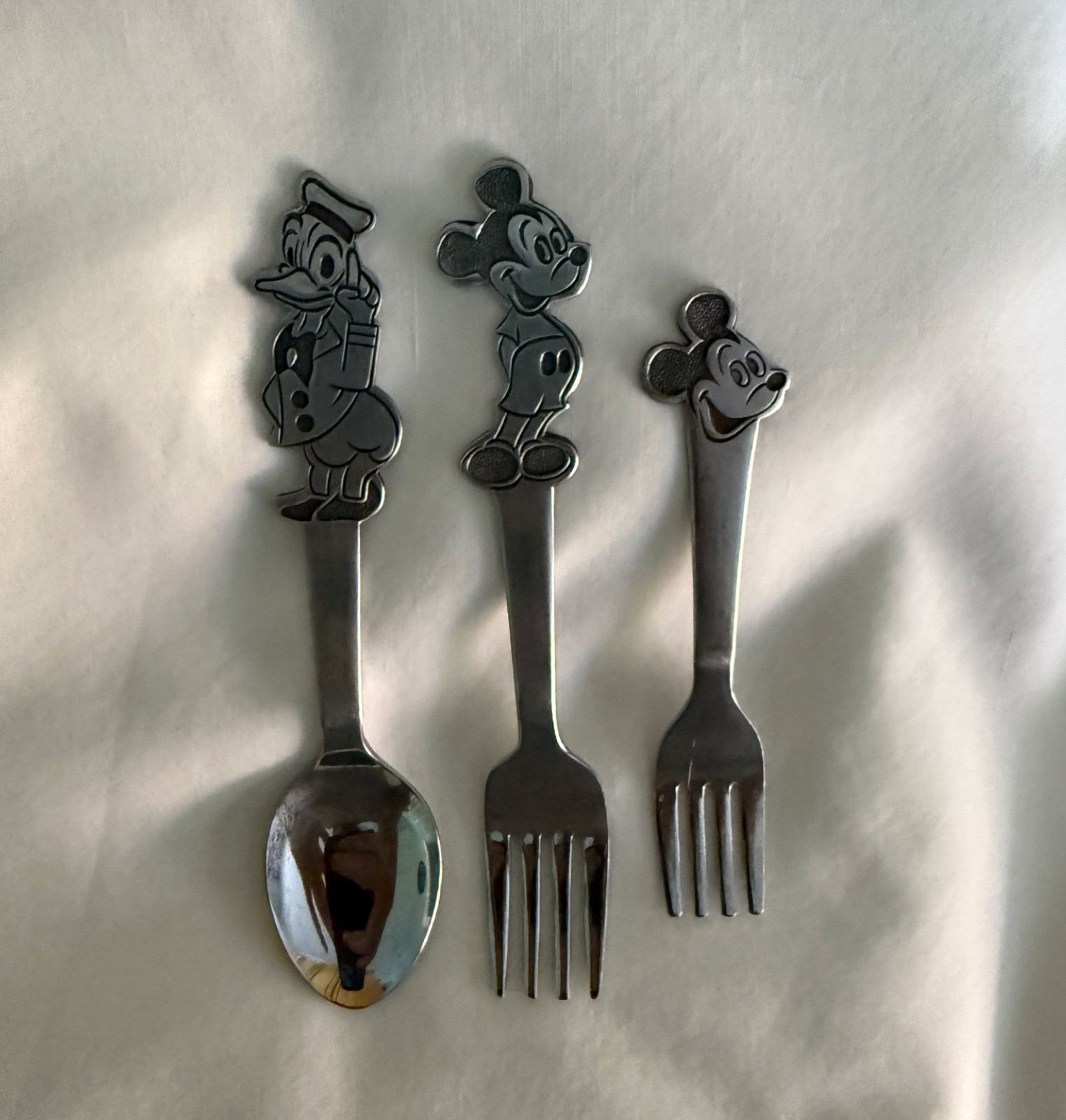 VINTAGE DISNEY MICKEY MINNIE MOUSE DONALD DUCK CHILDRENS BONNY FORK SPOON LOT