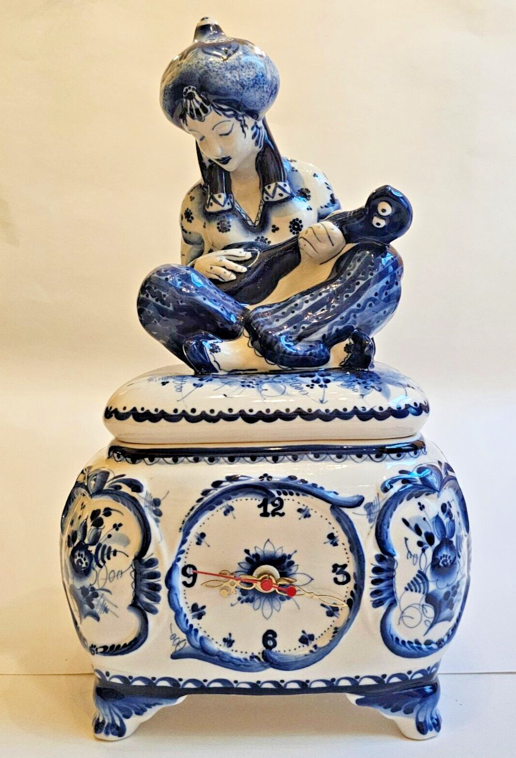 Gzhel Russian Porcelain Scheherazade Clock Figurine Signed, Av. R. Beloglazok