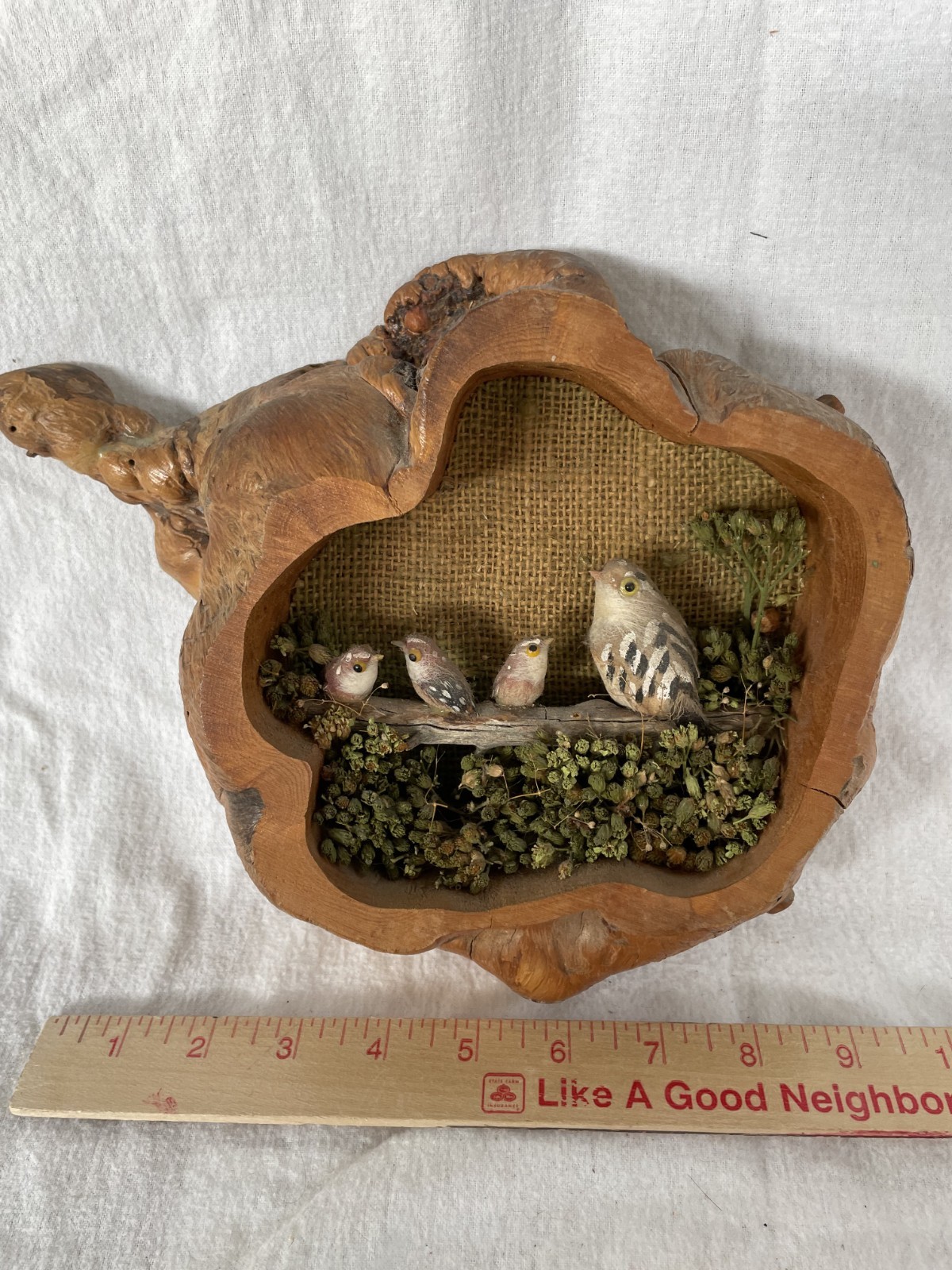 VTG Beautiful Mother and Baby birds in a Burl Wall decor