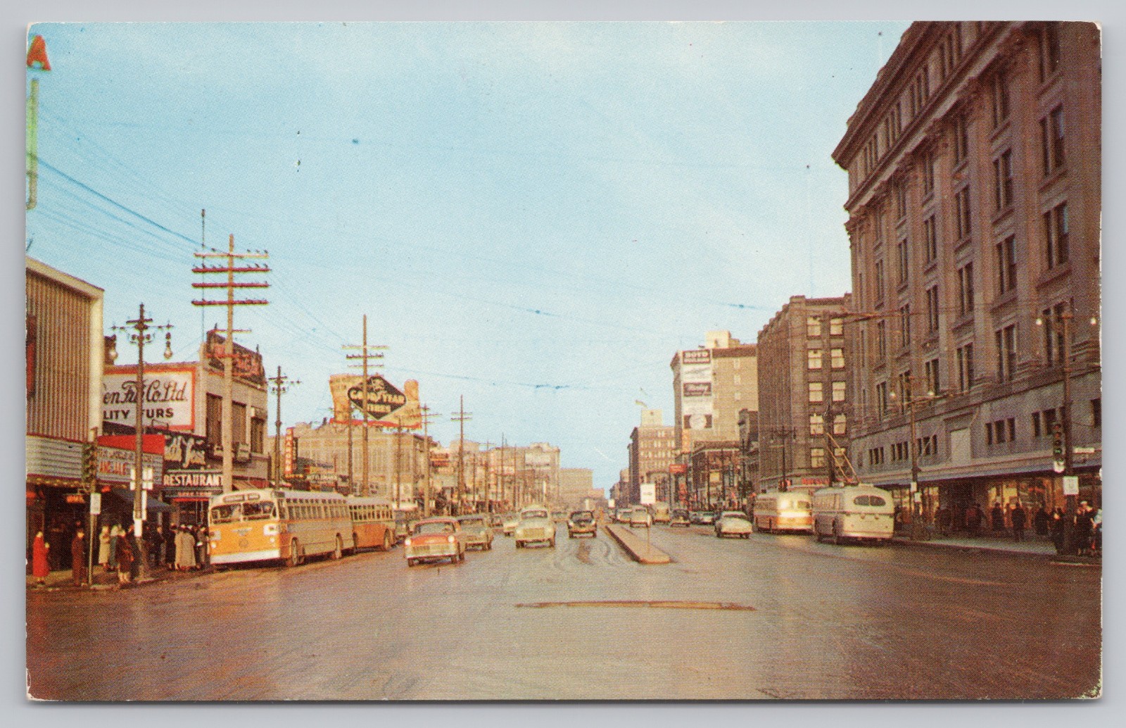 Vintage Winnipeg, Manitoba, Canada Postcard Portage Ave Looking East c.1960s