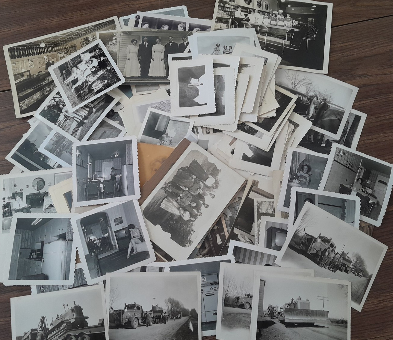 Lot of over 150 vintage photos mostly 1940\'s & 50\'s, some older.