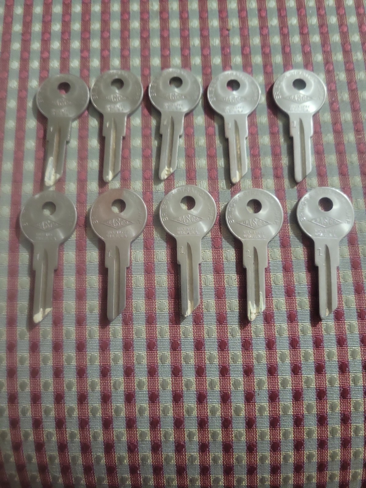 10 Vintage BASCO Briggs & Stratton Uncut Key Blank Groove 1 #1 Milwaukee USA NOS