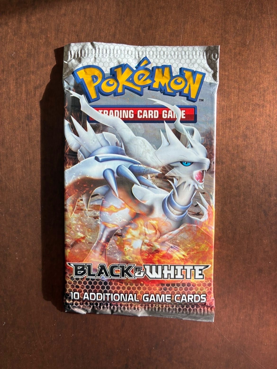 2011 Pokémon Black & White Base Set Booster Pack Reshiram Artwork SEALED
