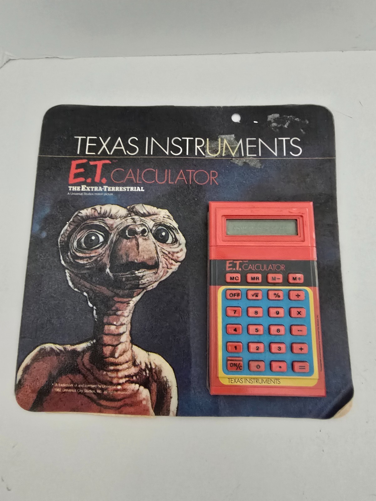 E.T. The Extra-Terrestrial Vintage 1982 Texas Instruments Calculator NEW ON CARD E.T. The Extra-Terrestrial Vintage 1982 Texas Instruments Calculator NEW ON CARD