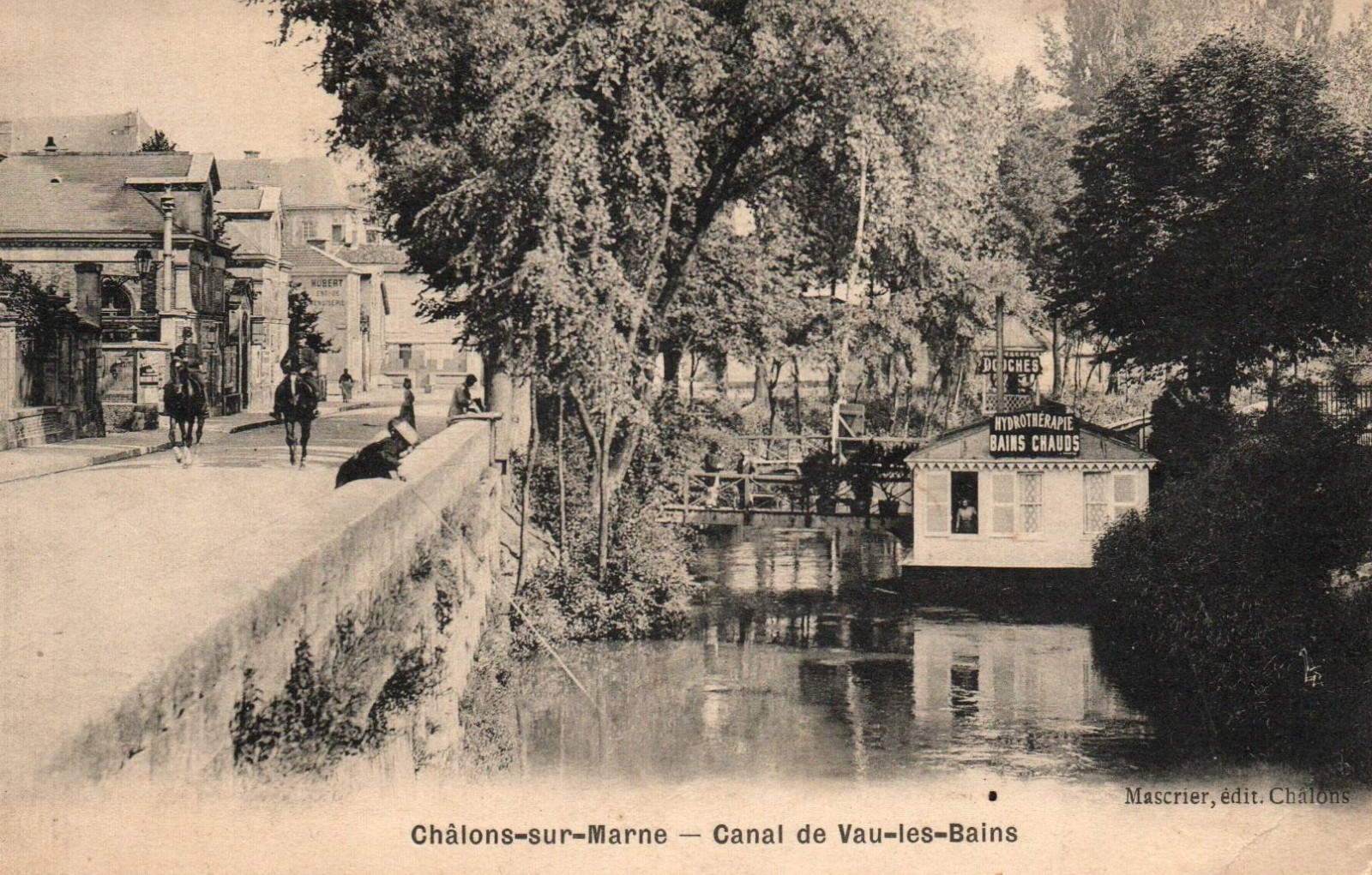 Old postcard 51 - CHALONS-SUR-MARNE (Marne) - Canal de Vau-les-Bains Old postcard 51 - CHALONS-SUR-MARNE (Marne) - Canal de Vau-les-Bains
