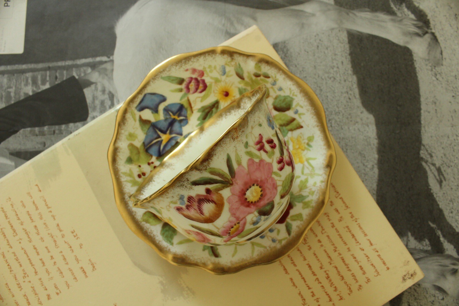 VTG Hammersley Queen Anne Chintz Floral Gold Gilded Bone China Tea Cup & Saucer