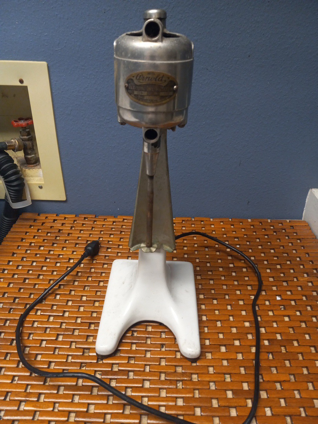 Vintage 1920\'s Arnold No 15 Electric Drink Mixer Soda Fountain Milkshake Works