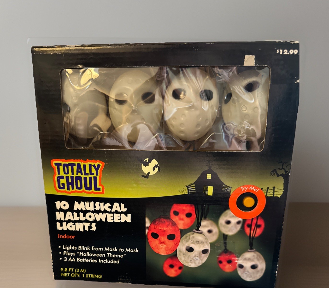 VTG TOTALLY GHOUL SET 10 MUSICAL JASON VORHEES LIGHTS BLINKING MASK