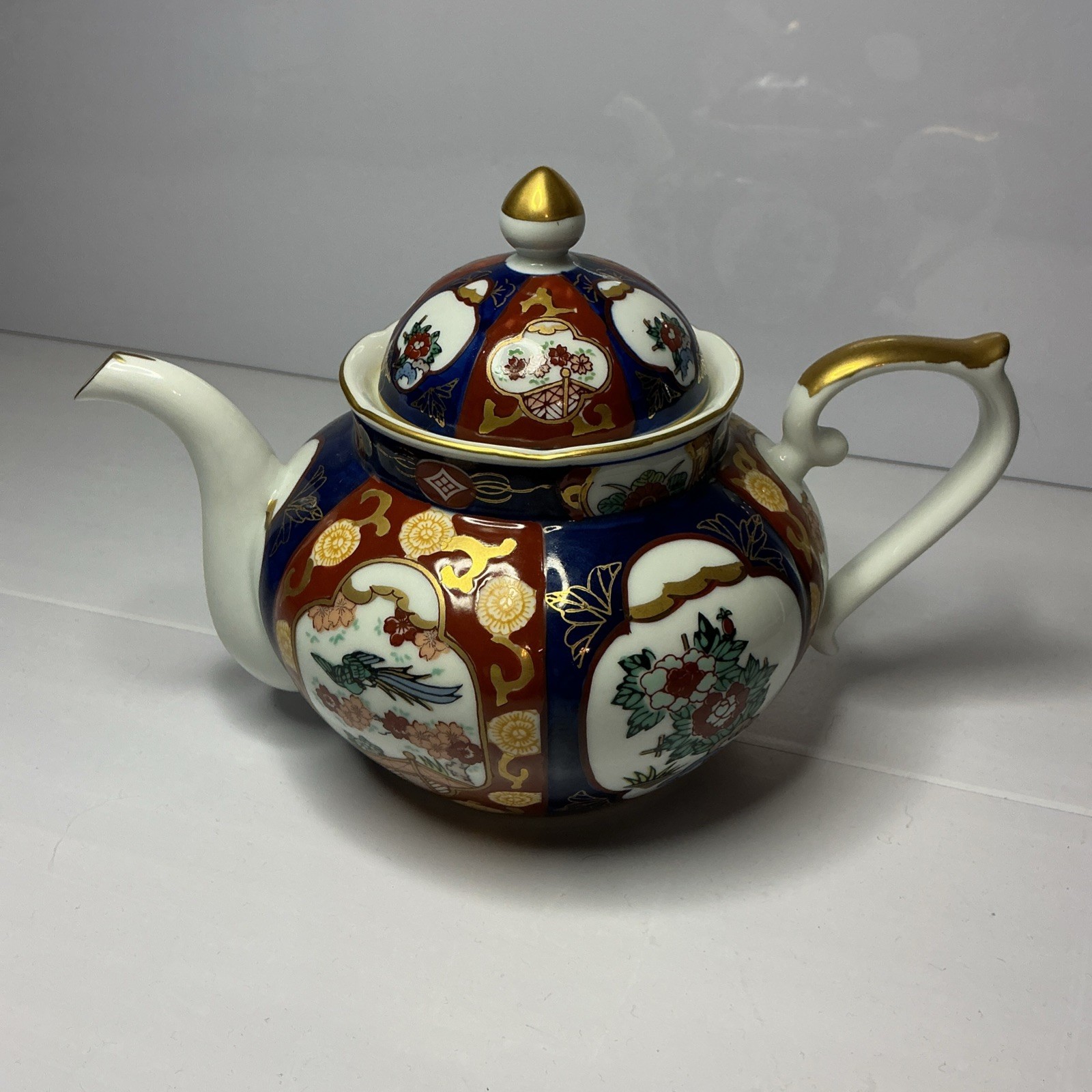 Toyo Gold Imari Hand Painted Teapot Used  Please Read