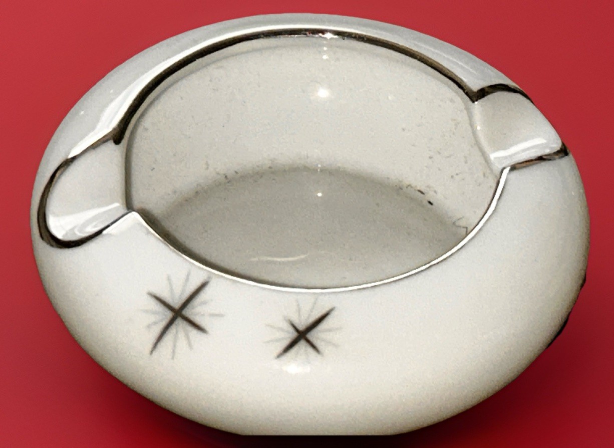 Fukagawa Arita Japan Ashtray Starburst Atomic MCM Porcelain White 713 Pattern