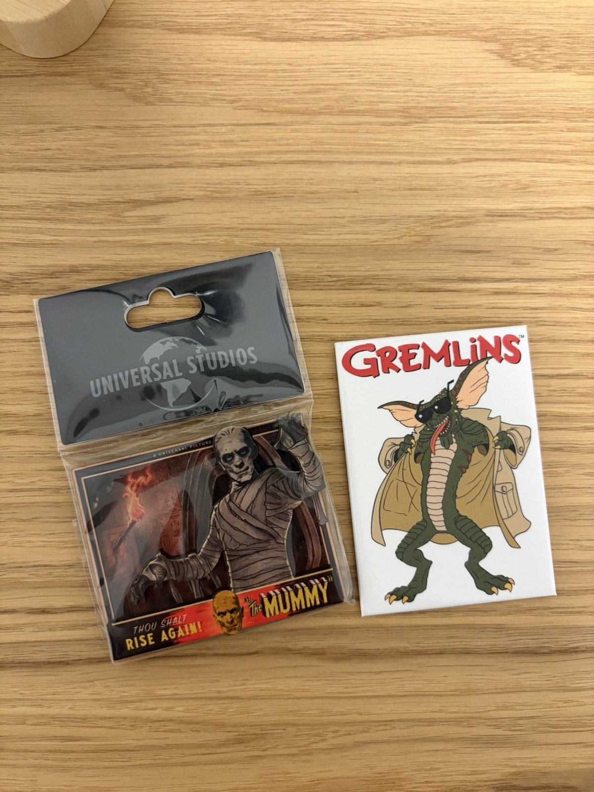 Universal Studios the mummy and gremlins flasher Magnets