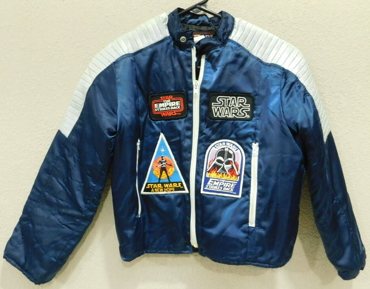 VTG 1978 20th Century Fox Star Wars By Bright Red Group 100% Nylon Jacket Rare .