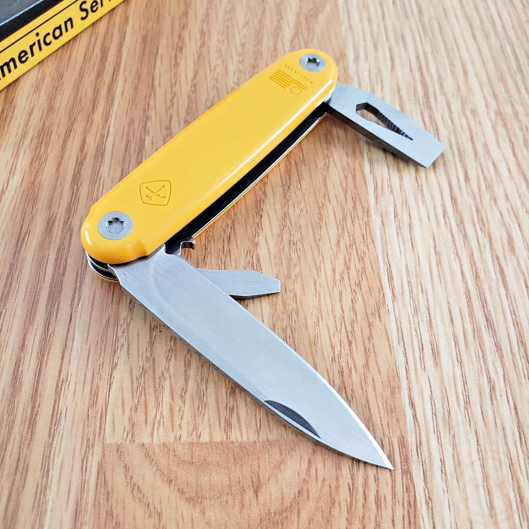 American Service Knife The Jefferson Pocket Knife Premium Steel Blade Synthetic