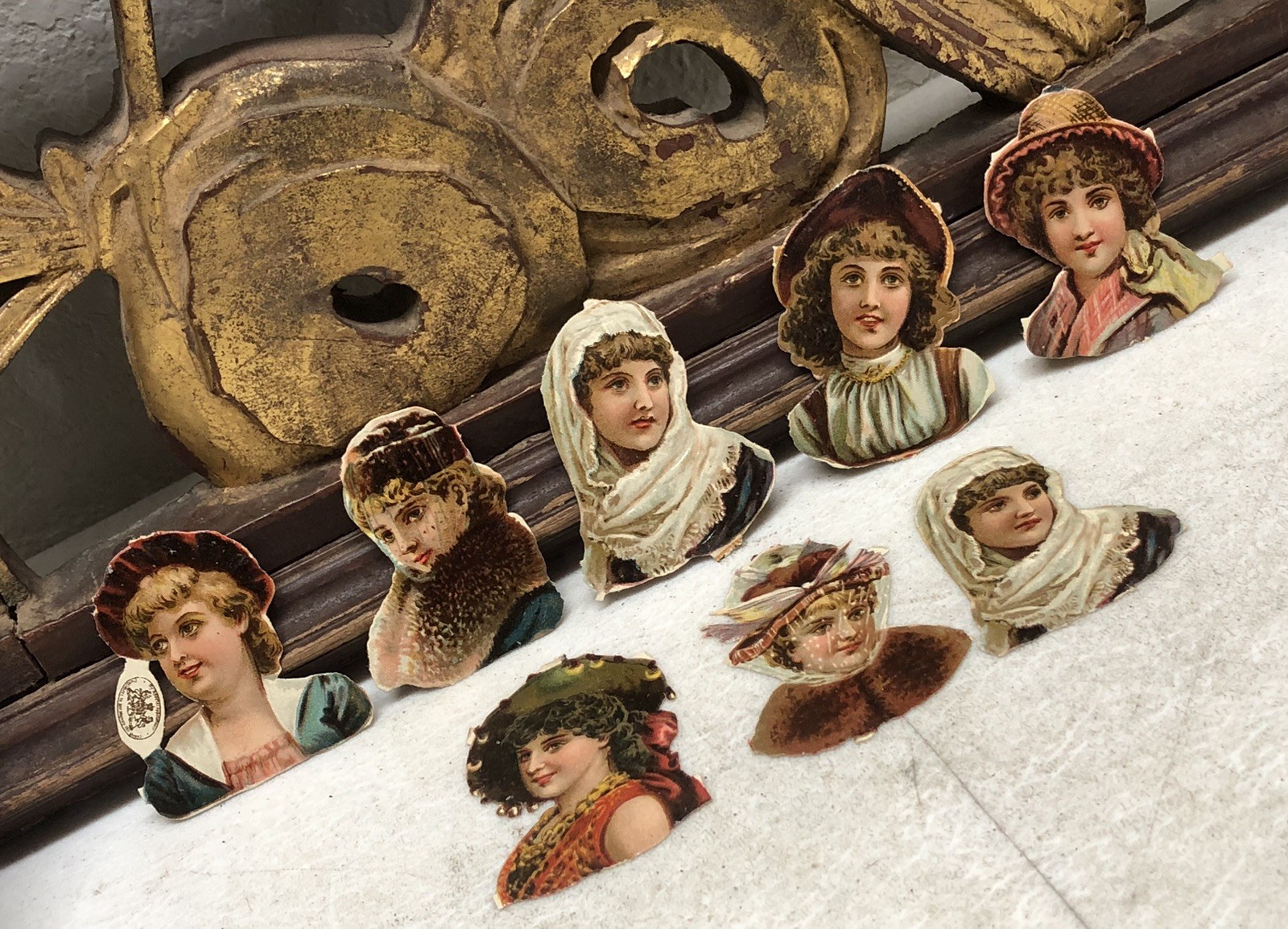 Victorian Ladies Heads Lot of 8 Die Cut Scraps by Raphael Tuck & Sons #754 L4