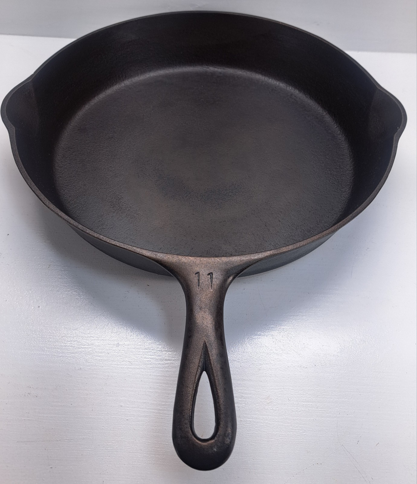 Griswold Cast Iron #11 Large Block Logo Skillet w/ Heat Ring 717 Erie PA USA 