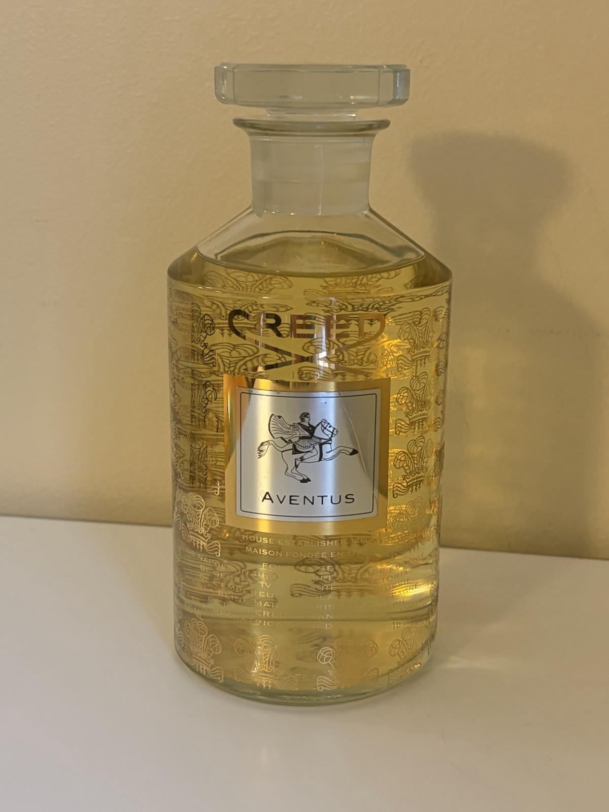 Creed Aventus Eau de Parfum Spray Woody Scent, Regular Size 4.0 fl oz