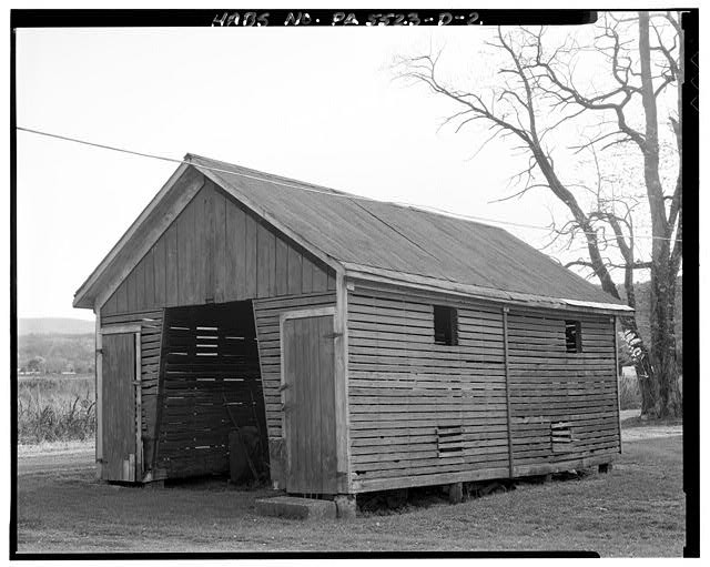 2. VIEW SOUTH, NORTHEAST AND NORTHWEST SIDES - Samuel Probst Farm, Corn Crib,