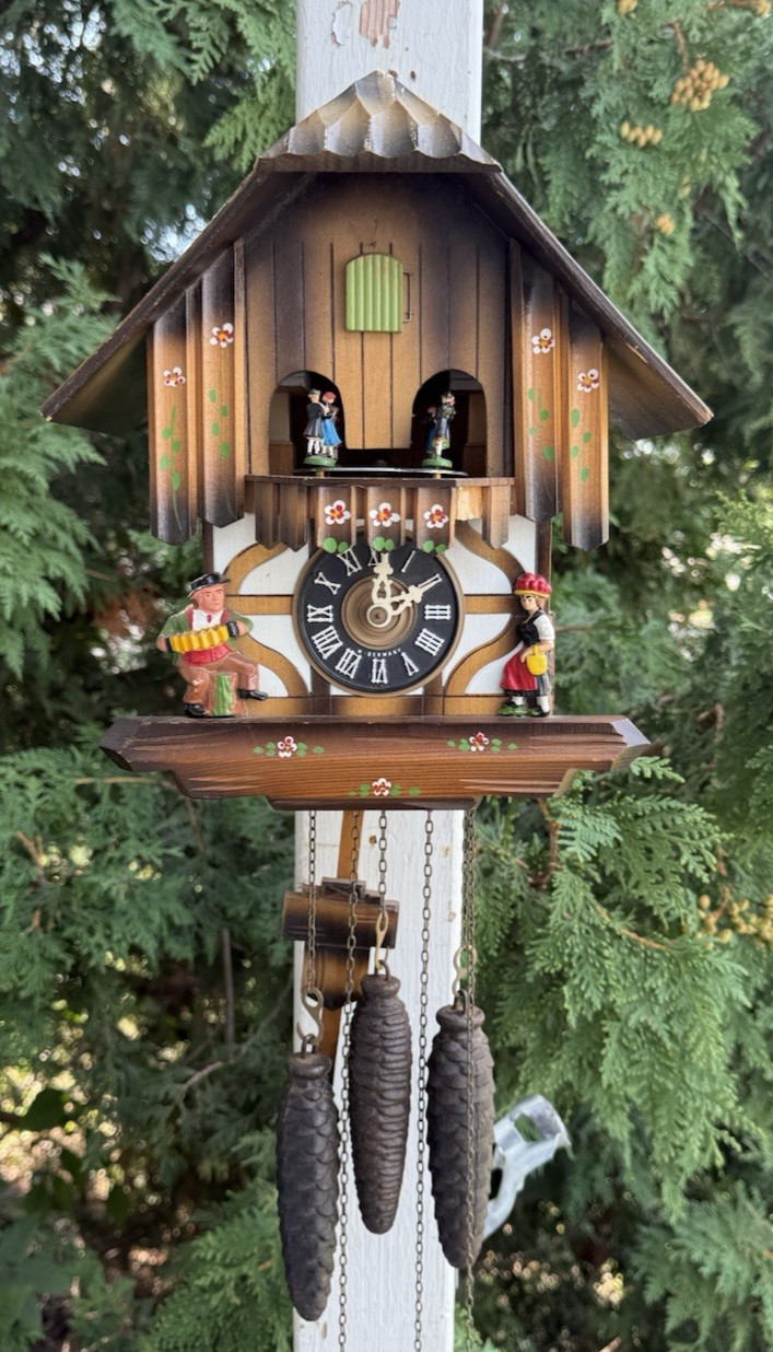 Vintage German Chalet Schmeckenbecher Cuckoo Clock - VIDEO - MUSICAL - ANIMATED